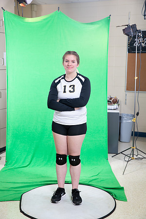 Bergdahl, Kaelin_781B2980_8th grade volleyball