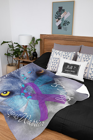 mockup-of-a-bed-pillow-and-a-blanket-placed-on-a-tidy-bed-31299 (5)